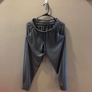 Lose medium gray Under Armour Sweatpants